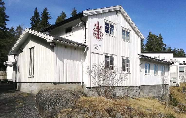 Fjellet bedehus var møteplassen for årsmøtet i Oslo og Romerike krets. Huset står klippefast og  fjellstøtt i kommunesenteret Rælingen.